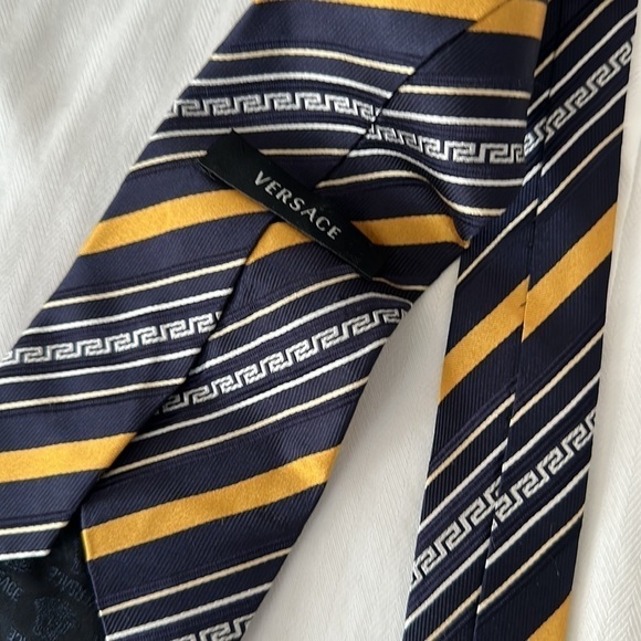 Versace Vintage Silk Greek Key Tie Navy Gold - Picture 4 of 9